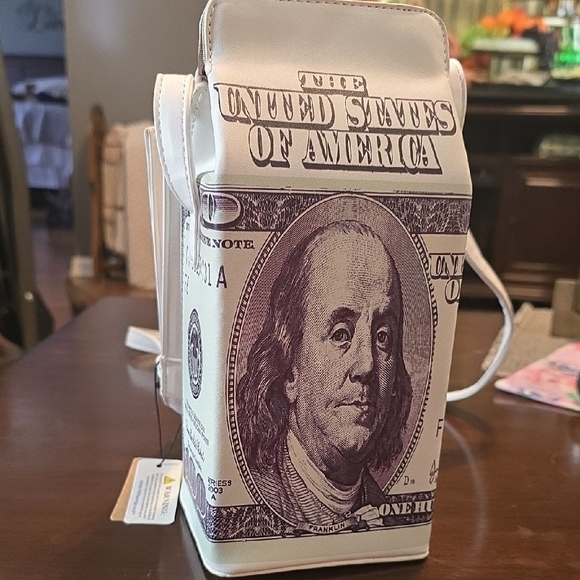Chic White Bag with Money Print Design - Picture 1 of 2